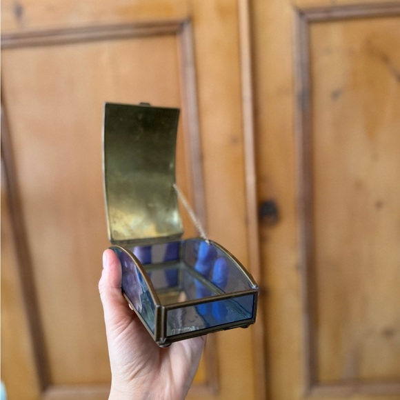 Vintage handcrafted Via Vermont Nativity brass and glass hinged trinket box - Picture 5 of 10